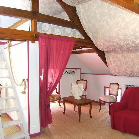 Bed and Breakfast Le Relais Du Mont Chauve Caumont-Sur-Aure Exterior foto