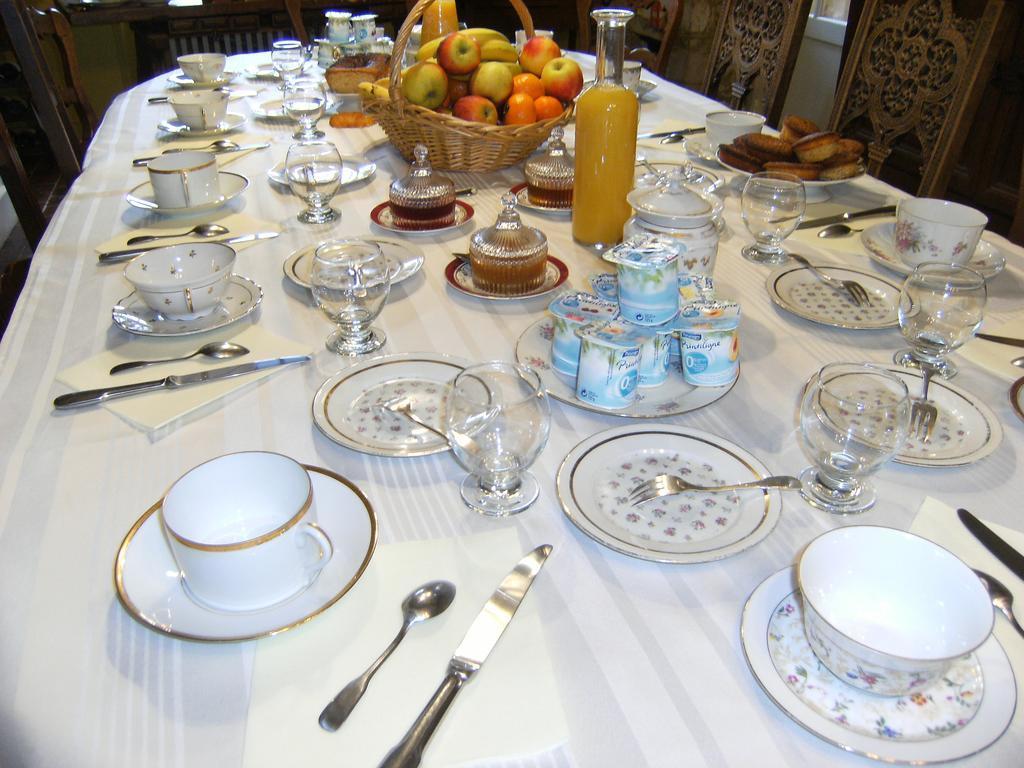 Bed and Breakfast Le Relais Du Mont Chauve Caumont-Sur-Aure Exterior foto