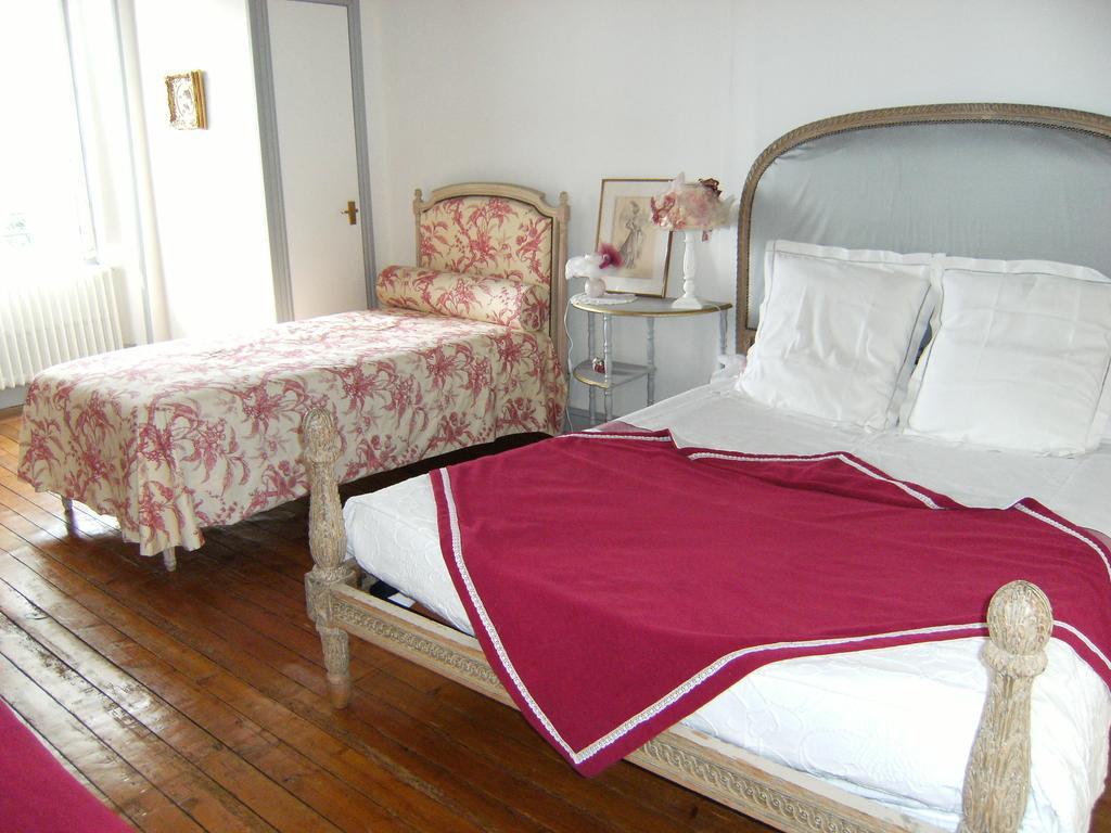 Bed and Breakfast Le Relais Du Mont Chauve Caumont-Sur-Aure Zimmer foto