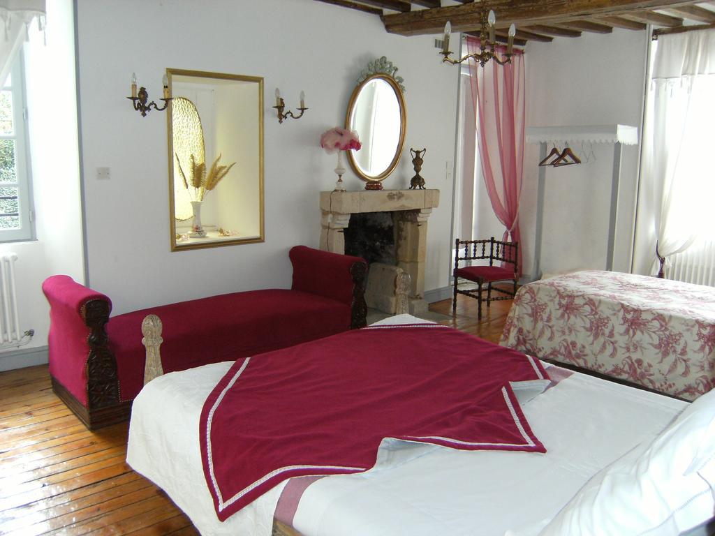 Bed and Breakfast Le Relais Du Mont Chauve Caumont-Sur-Aure Zimmer foto