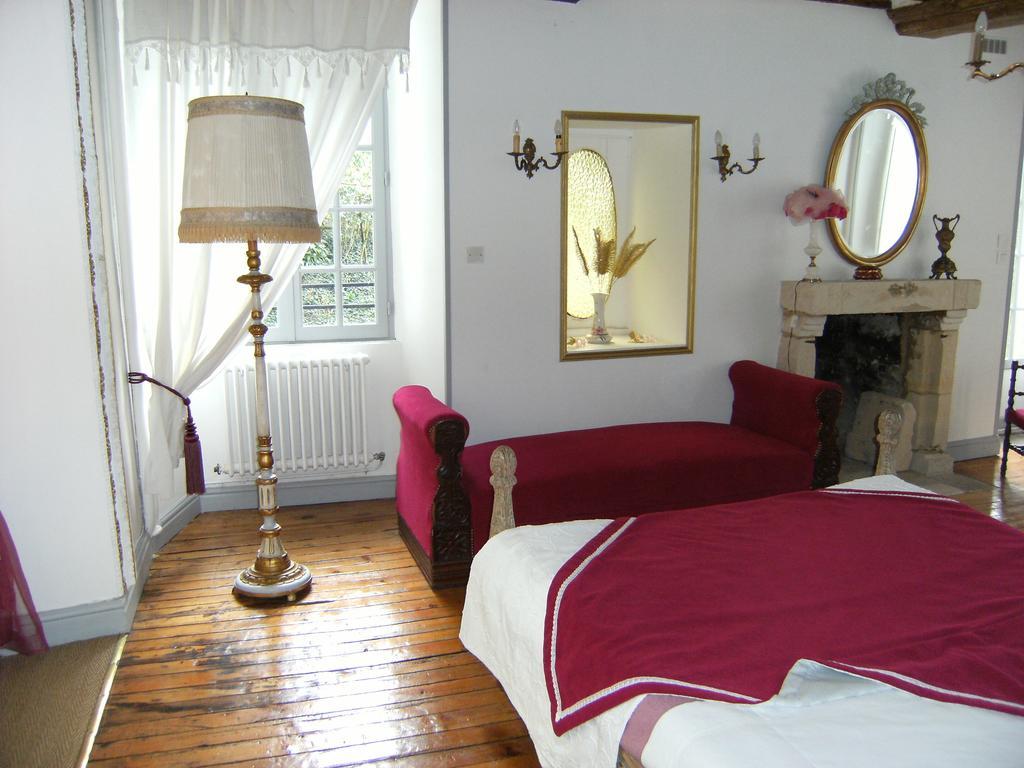 Bed and Breakfast Le Relais Du Mont Chauve Caumont-Sur-Aure Zimmer foto