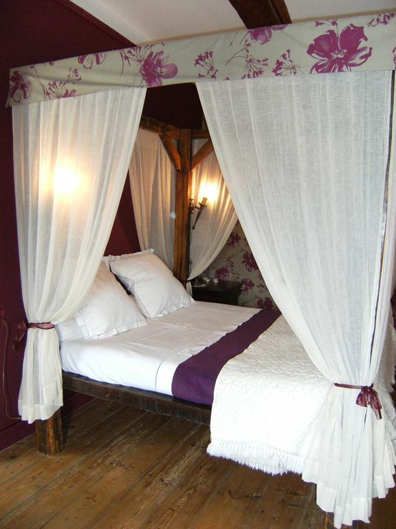 Bed and Breakfast Le Relais Du Mont Chauve Caumont-Sur-Aure Zimmer foto