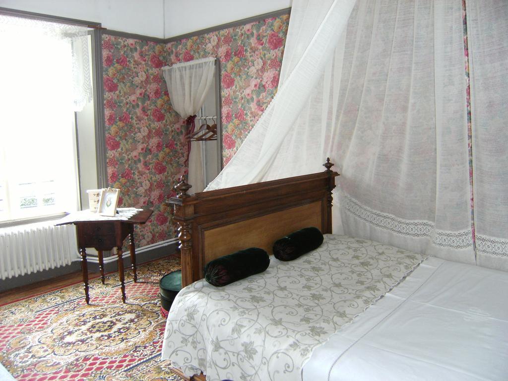 Bed and Breakfast Le Relais Du Mont Chauve Caumont-Sur-Aure Zimmer foto