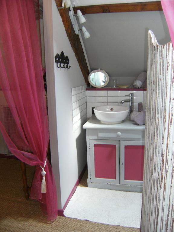 Bed and Breakfast Le Relais Du Mont Chauve Caumont-Sur-Aure Zimmer foto