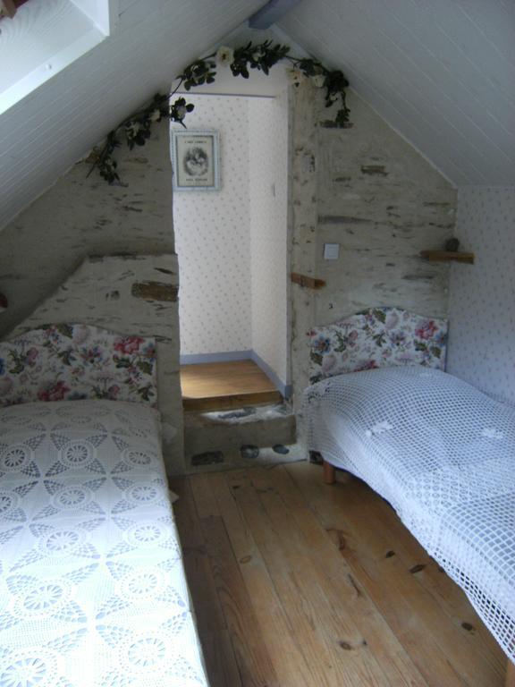 Bed and Breakfast Le Relais Du Mont Chauve Caumont-Sur-Aure Exterior foto
