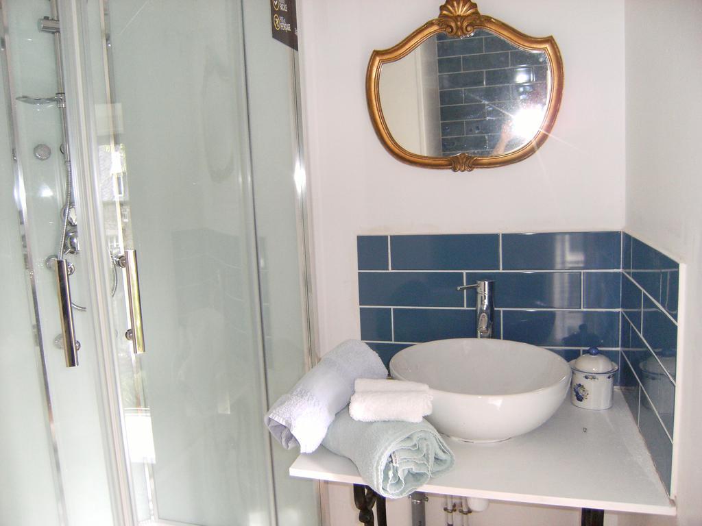 Bed and Breakfast Le Relais Du Mont Chauve Caumont-Sur-Aure Exterior foto