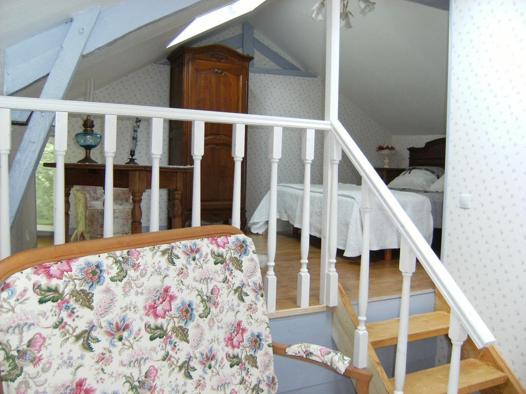 Bed and Breakfast Le Relais Du Mont Chauve Caumont-Sur-Aure Exterior foto